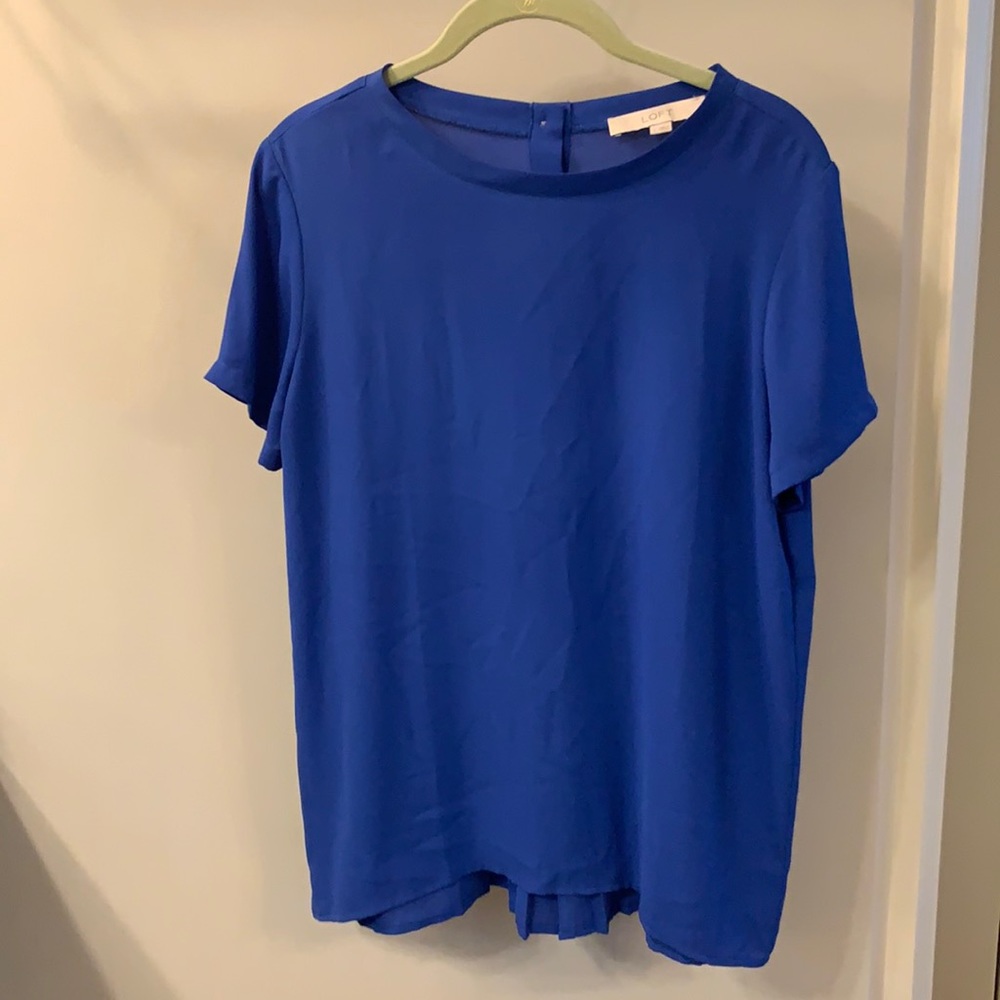 Loft size Small Blue top